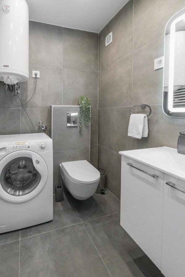 Apartment Marina โนวีซาด ภายนอก รูปภาพ